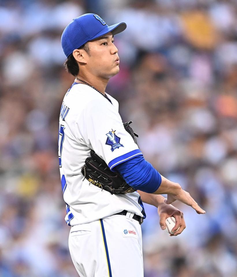 １回、大城に中越え適時二塁打を打たれた藤浪（撮影・開出牧）