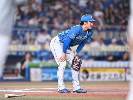 １０回、山口にサヨナラの中越え適時二塁打を打たれた清宮虎（撮影・開出牧）