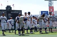 智弁和歌山に敗れ、準優勝に終わった健大高崎ナイン（撮影・中田匡峻）