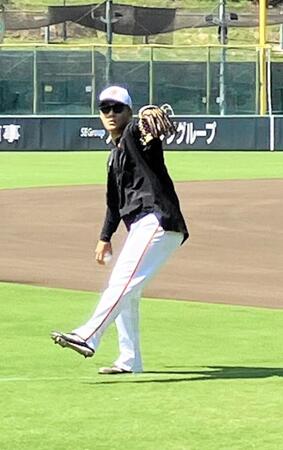 先発登板に向けて調整する則本