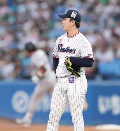 １回、ダルベックにに先制３ランを浴びる吉村（撮影・金田祐二）