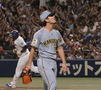 ６回、サノーにソロを許す伊藤将（撮影・田中太一）