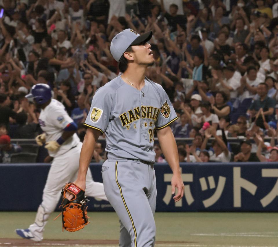 ６回、サノーにソロを許す伊藤将（撮影・田中太一）