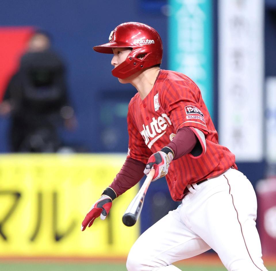 ３回、左前適時打を放つ太田（撮影・中田匡峻）