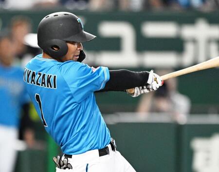 ９回、東邦ガスの代打宮崎が左越えに逆転サヨナラ満塁本塁打を放つ