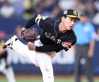 ３回、力投する先発の前田悠（撮影・中田匡峻）