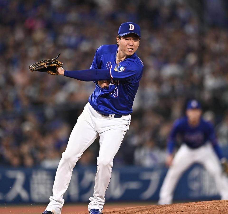 ８回、佐野に中前打を打たれノーノーの夢破れた高橋宏（撮影・開出牧）