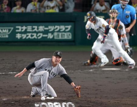 ５回、大山に適時打を打たれる田中将（撮影・立川洋一郎）