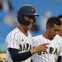笑顔を見せる織田翔希（撮影・佐々木彰尚）