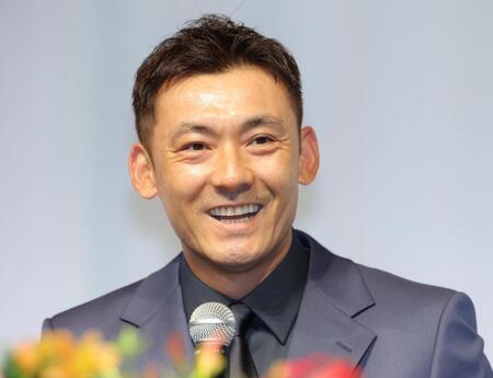 引退会見を行う栗山（撮影・吉澤敬太）