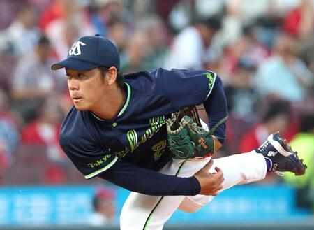 先発し力投する小川（撮影・北村雅宏）