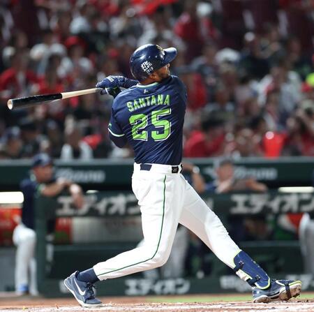 ７回、ソロを放つサンタナ（撮影・北村雅宏）