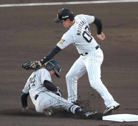 １回、二盗に失敗する佐々木（撮影・立川洋一郎）