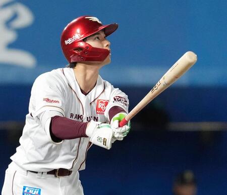 ５回、宗山が右越えに先制３ランを放つ