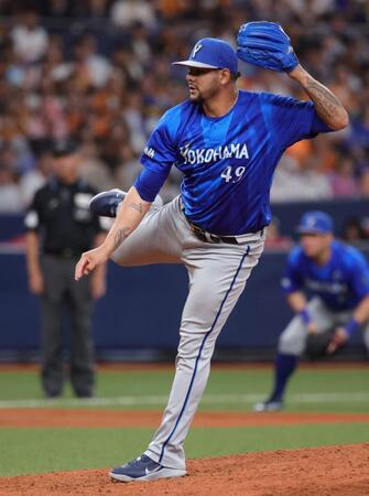 ９回に登板したルイーズ（撮影・坂部計介）