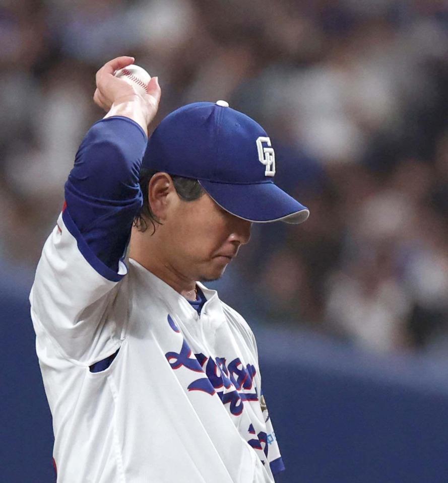 ５回、佐藤啓に勝ち越しとなる３ランを浴びた涌井（撮影・北村雅宏）