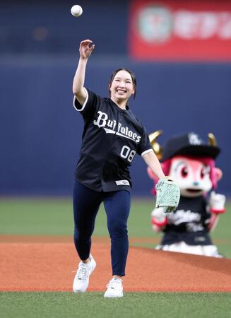セレモニアルピッチを務めた小祝さくら（撮影・中田匡峻）