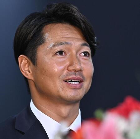 引退会見で心境を語る唐川（撮影・開出牧）