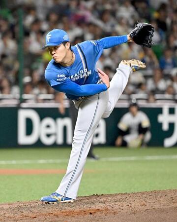 ２番手で登板する柴田