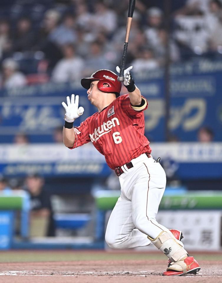 ９回、同点の中前適時打を放つ村林（撮影・開出牧）