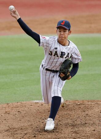 フィリピン戦に２番手で登板した鈴木＝台北（共同）