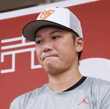 張本勲さんとの思い出を話す坂本