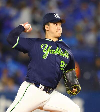 先発し力投するヤクルト・吉村貢司郎＝横浜スタジアム（撮影・石井剣太郎）