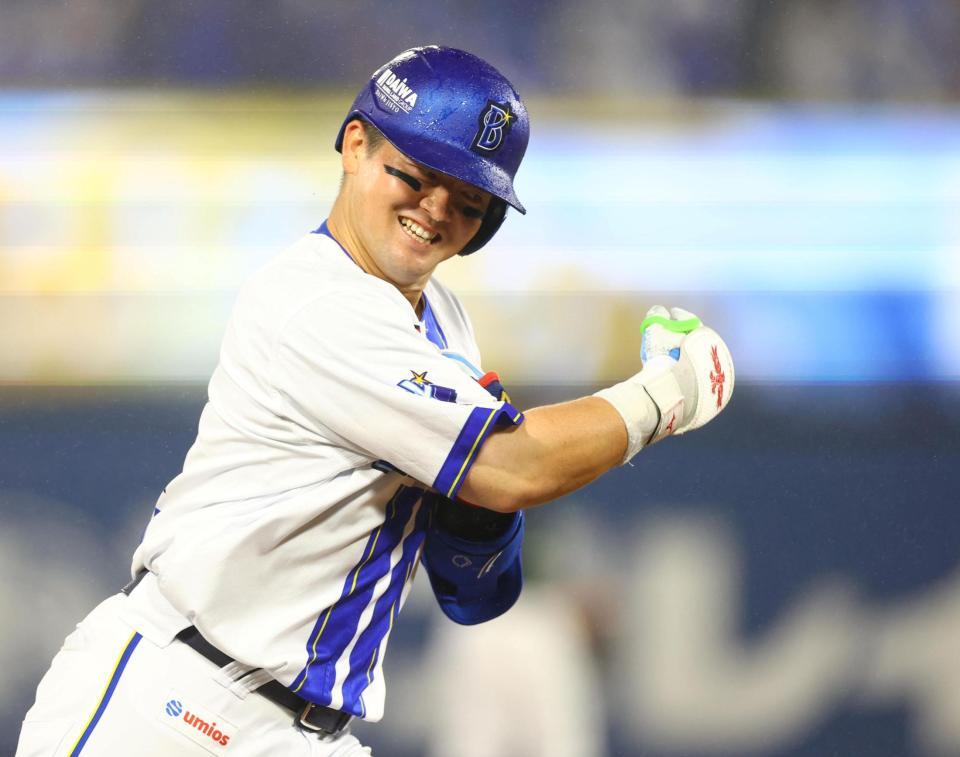 ４回、２ランを放った牧（撮影・石井剣太郎）
