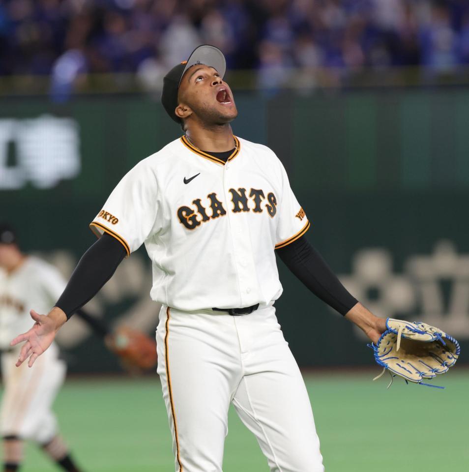 通算２５０セーブを達成したマルティネス（撮影・佐々木彰尚）