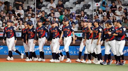 決勝で韓国に敗れた高校日本代表（共同）