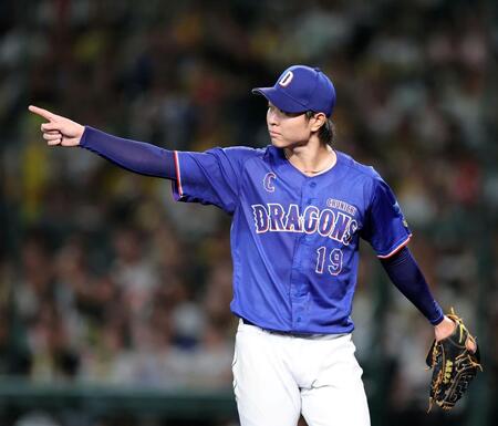 ７回、高橋宏は前川を二塁ゴロに打ち取りベンチに戻る（撮影・山口登）