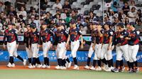 決勝で韓国に敗れた高校日本代表（共同）