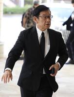 お別れの会に出席した栗山英樹氏（撮影・伊藤笙子）