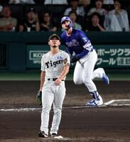 ５回、伊藤将はマラーに２ランを許す（撮影・山口登）