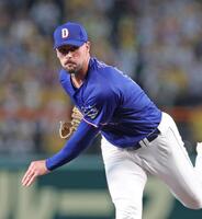 阪神打線を相手に力投するマラー（撮影・立川洋一郎）