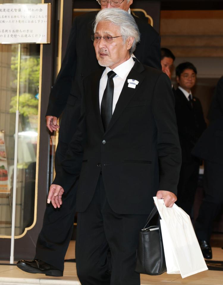 渡辺元智さんのお別れの会に出席した愛甲猛氏（撮影・伊藤笙子）