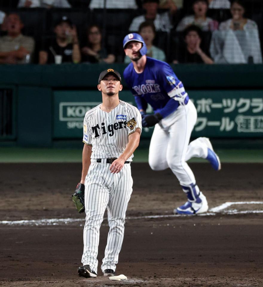 ５回、伊藤将はマラーに２ランを許す（撮影・山口登）