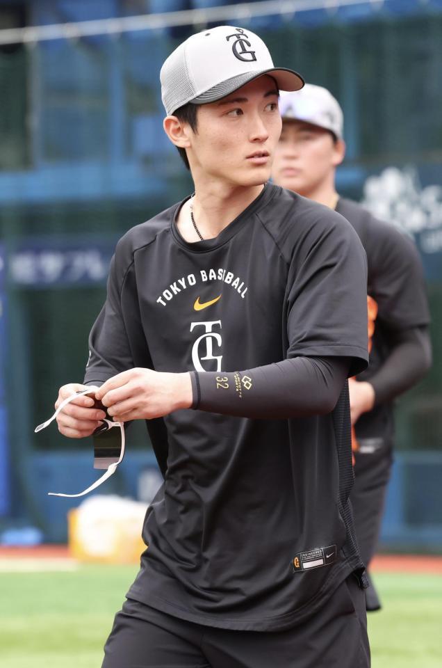 グラウンドに姿を見せた浦田（撮影・伊藤笙子）