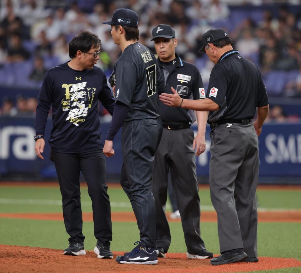 ６回、異常を訴える曽谷（撮影・坂部計介）