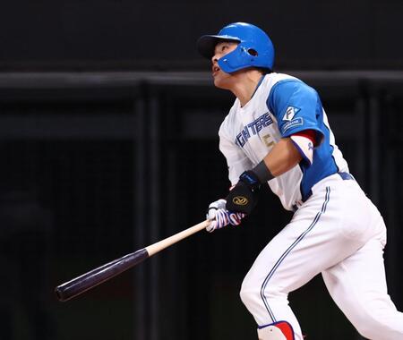 ６回、ソロを放つ野村（撮影・中島達哉）