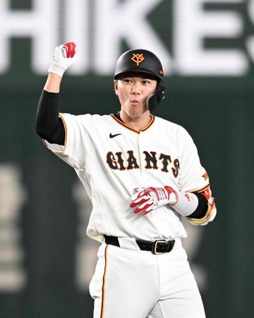 ８回、二塁打を放った坂本（撮影・堀内翔）