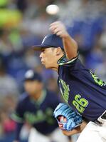 ＤｅＮＡ打線を相手に力投する山野（撮影・西岡正）