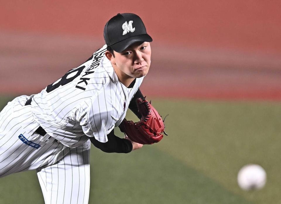 　プロ初登板で力投する石垣元（撮影・開出牧）