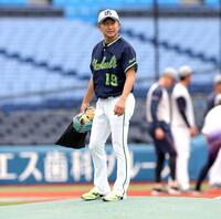 マウンドに立つ石川（撮影・西岡正）