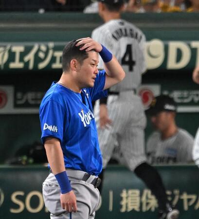 ３回、先制の好機に凡退し、悔しがる筒香（撮影・飯室逸平）