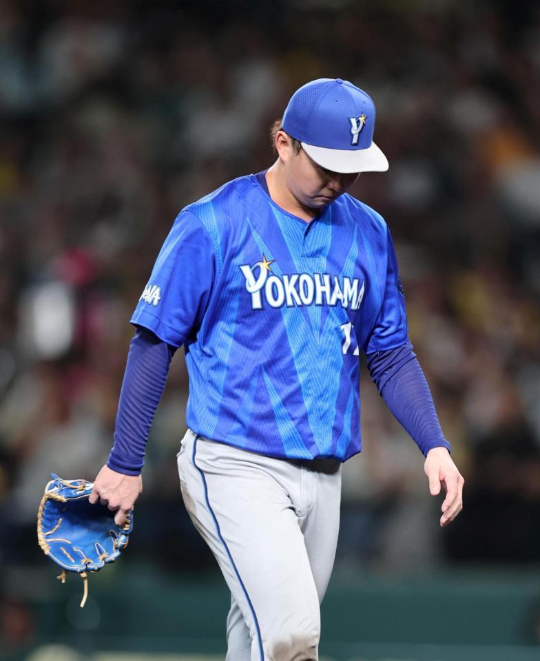 ３回途中、降板する竹田（撮影・山口登）