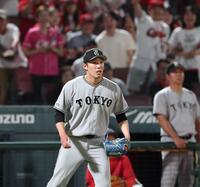 １１回、勝田にサヨナラ犠飛を浴びた赤星（撮影・北村雅宏）