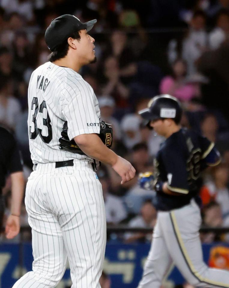 ６回、来田（奥）に本塁打を浴びた八木