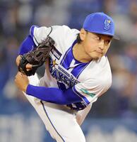 １０回に登板する石田健　