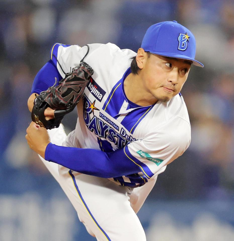 １０回に登板する石田健　